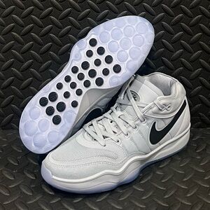 Mens Nike Athletic Basketball Shoes Gray Size 8.5‎